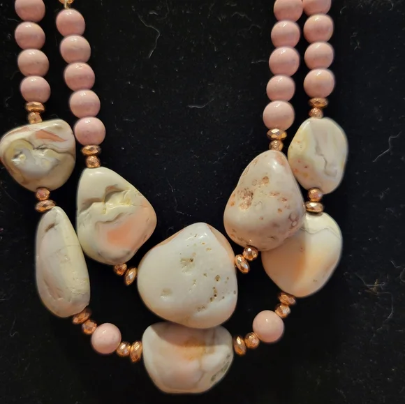Pink and Copper Beaded Necklace - Picture 2 of 2